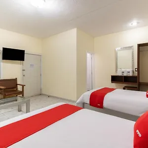 Oyo Platinium Gran Hotel,guadalajara,artesanias Tonala Hotel